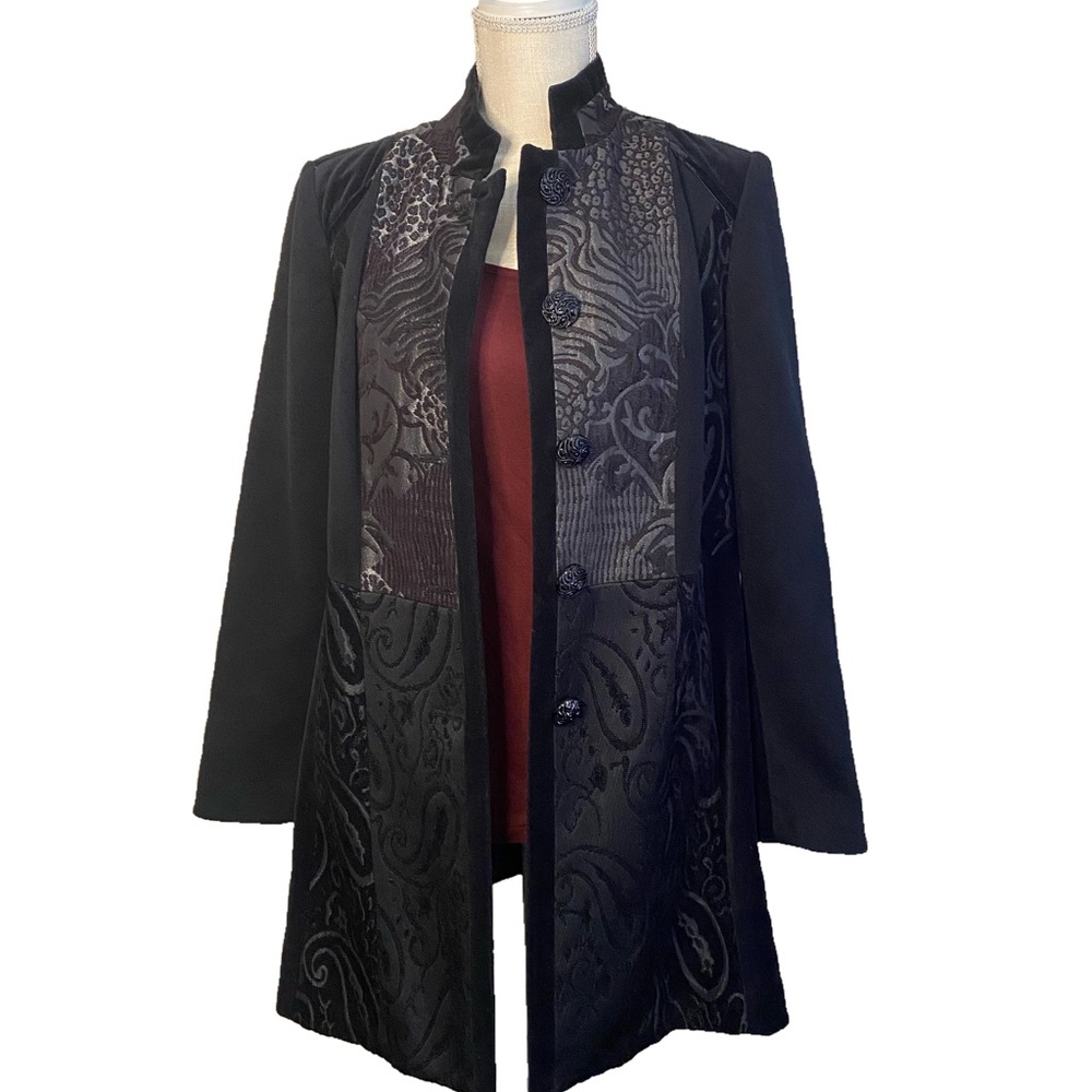 Chicos Long Brocade Duster Size 1 Black EUC